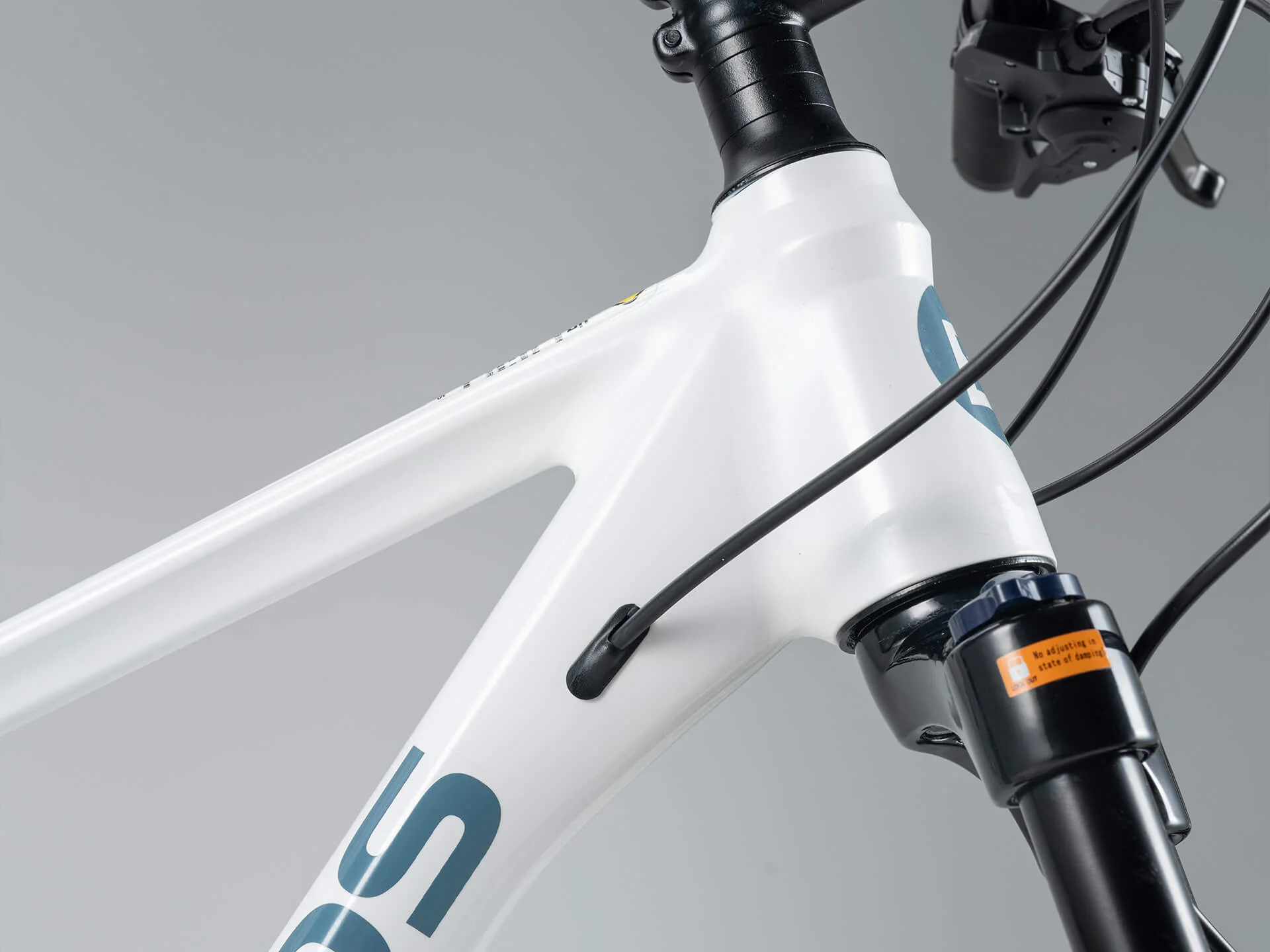 MT300 27.5E MTB - Image 10